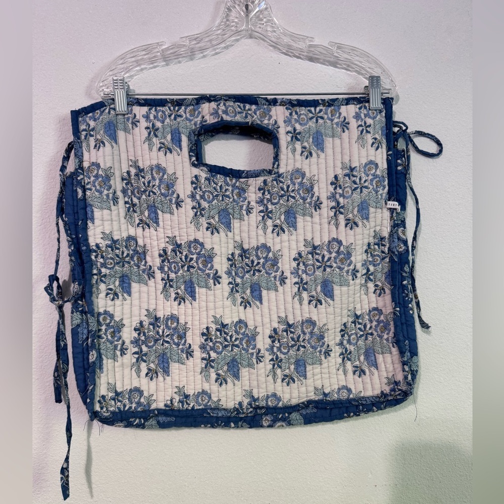 Pottery barn Floral Print Travel Collection - Picture 4 of 5